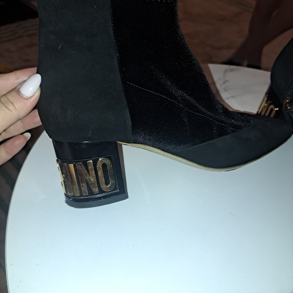 MoschinoLogo Side-Zip Booties38 (8)Black Gold